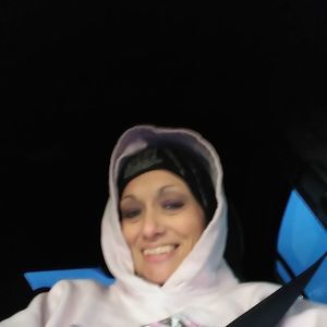 Meet your Posher, Rena